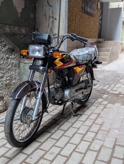 Cd 70 bike 2026 model black