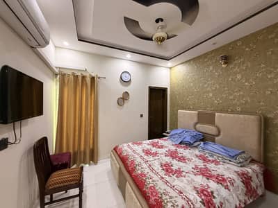 5 MARLA BRAND NEW CONDITION OWNER BUILT HOUSE WITH NET METERING AND GAS AVAILABLE FOR SALE IN E BLOCK CANAL GARDEN