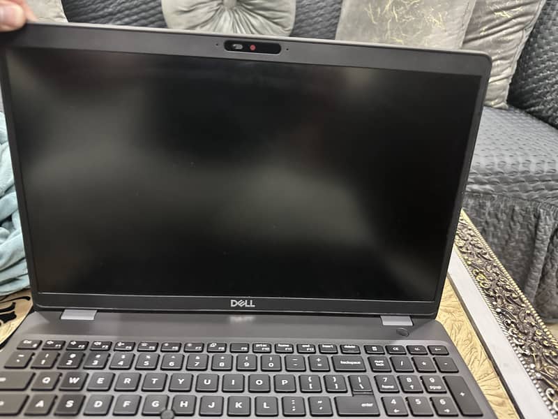 Dell Precision 3540 8
