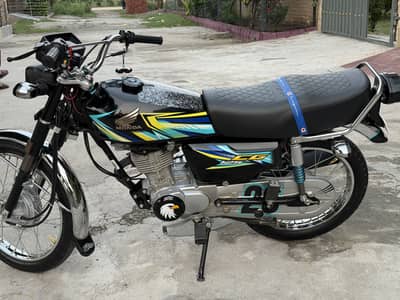 Neat and clean 125 2025/2026 for sale contact number 03357271872