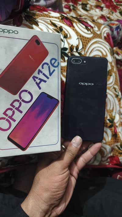 OPPO A12