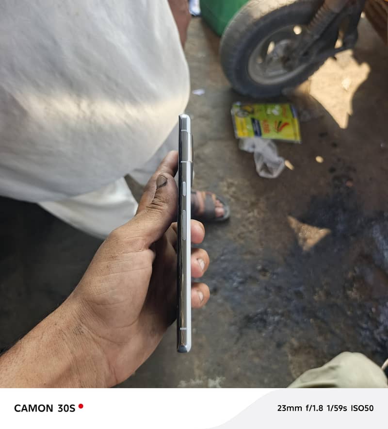 Google Pixel 7 Pro 9