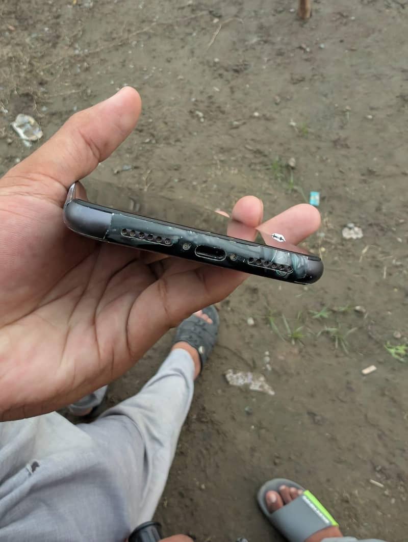 Apple iPhone 11 2