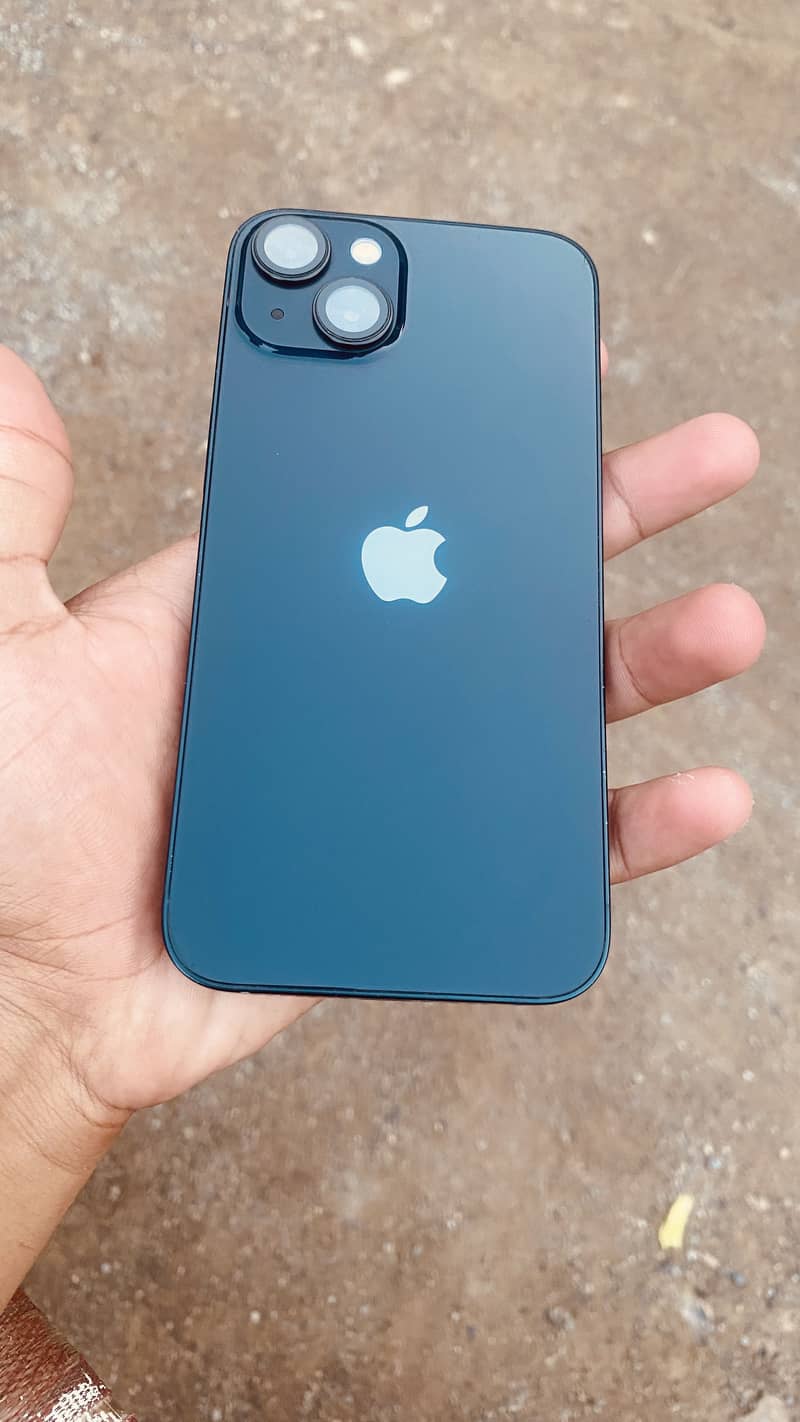 Apple iPhone 13 2