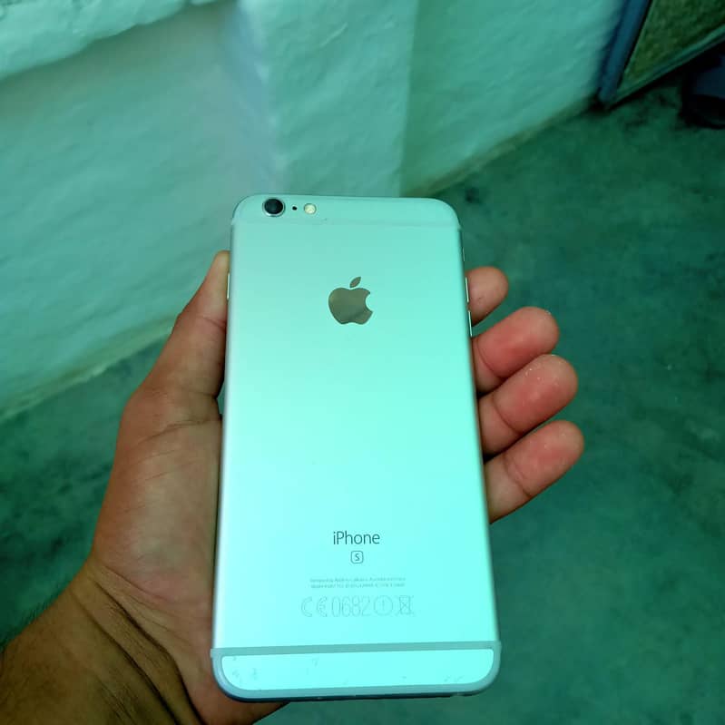 Apple iPhone 6S Plus 2