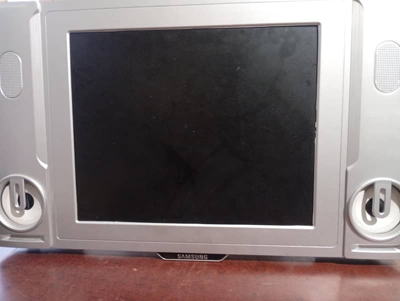 32"lcd 0