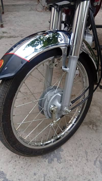 new bike 1700 km chahli hay