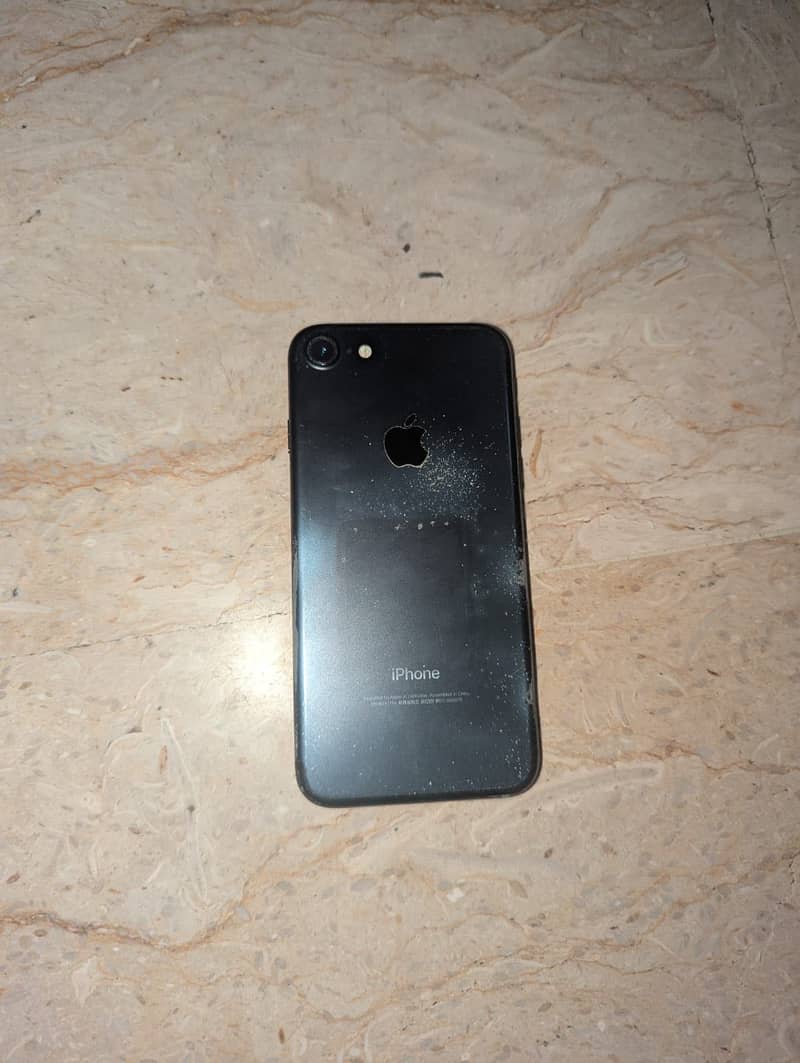 Apple iPhone 7 1