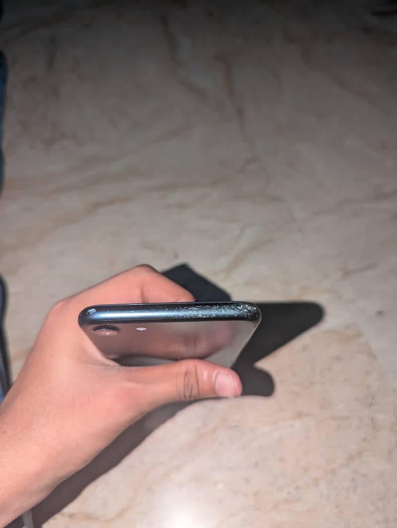 Apple iPhone 7 4