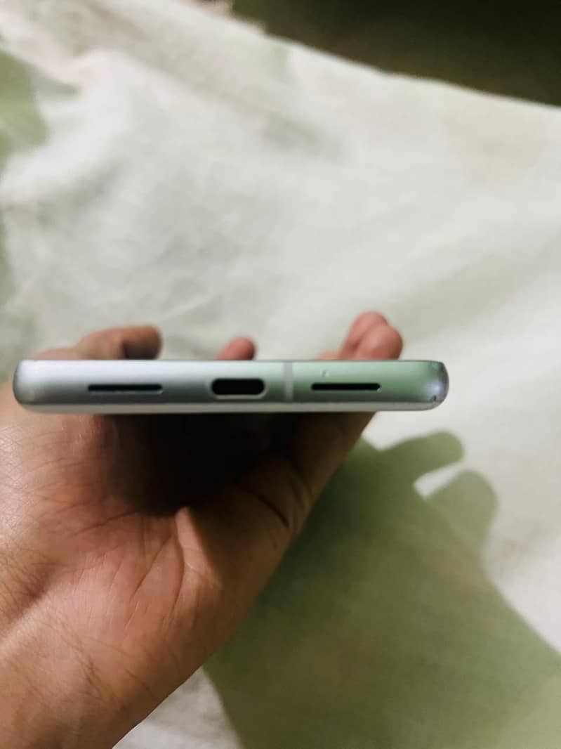 Google Pixel 7 5