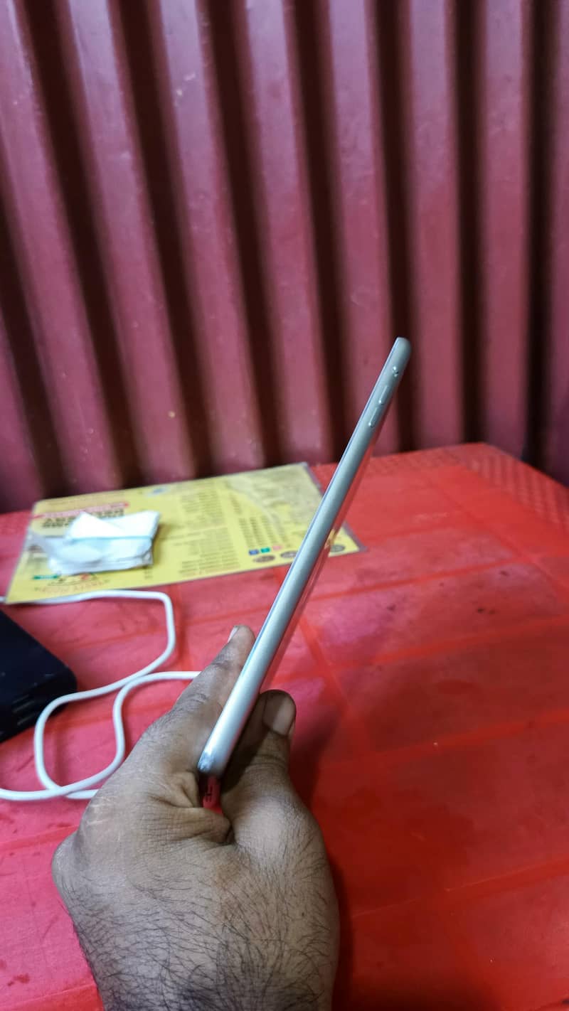 Ipad mini 2 4