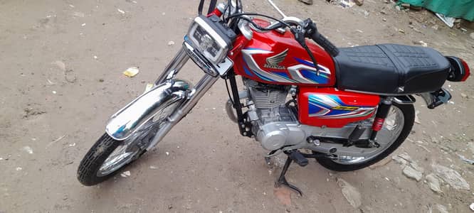 Hunda 21/22 model all ok hai 1 ropy ka b kam nahi hai bio available