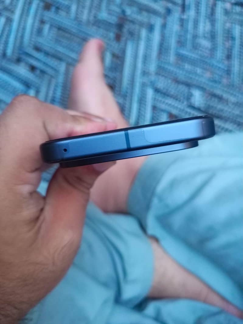 Google Pixel 10 3