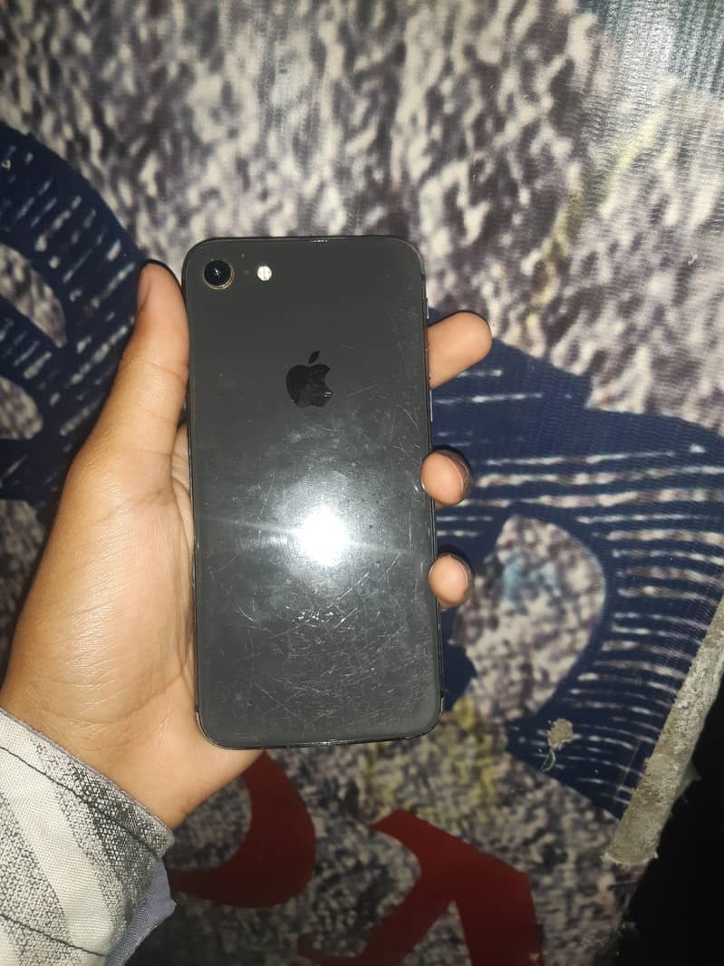 Apple iPhone 8 0
