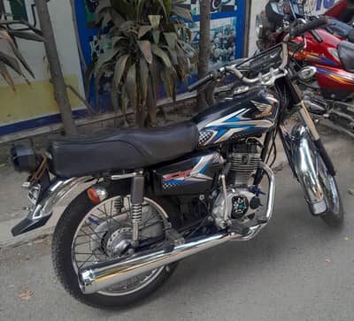 Honda CG 125 2016 Model – Excellent Condition | Well Maintained