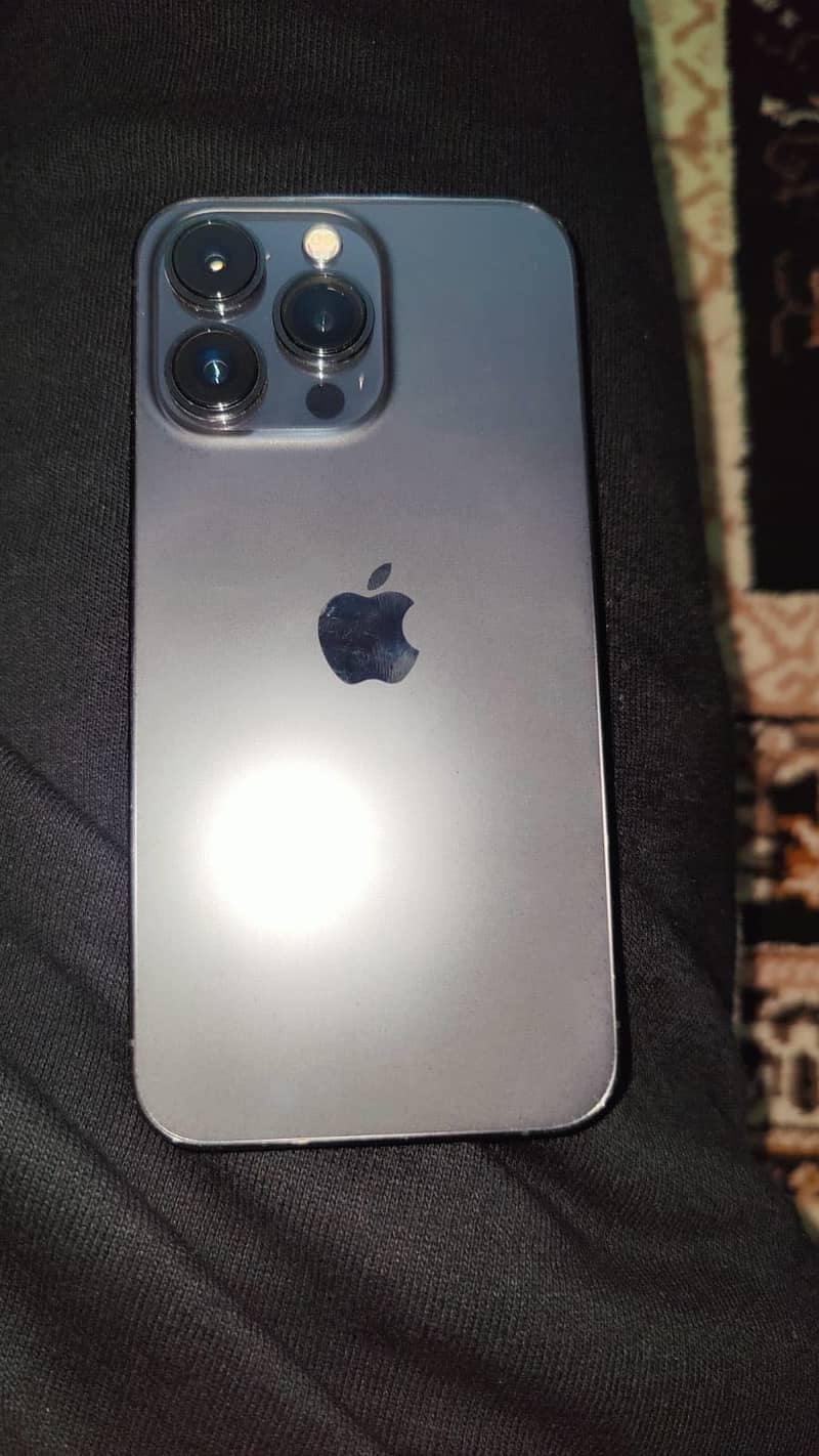 Apple iPhone 13 Pro 0