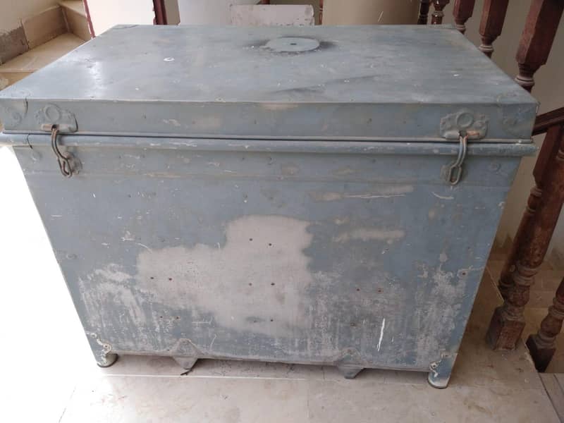 trunk (sandoq) 0