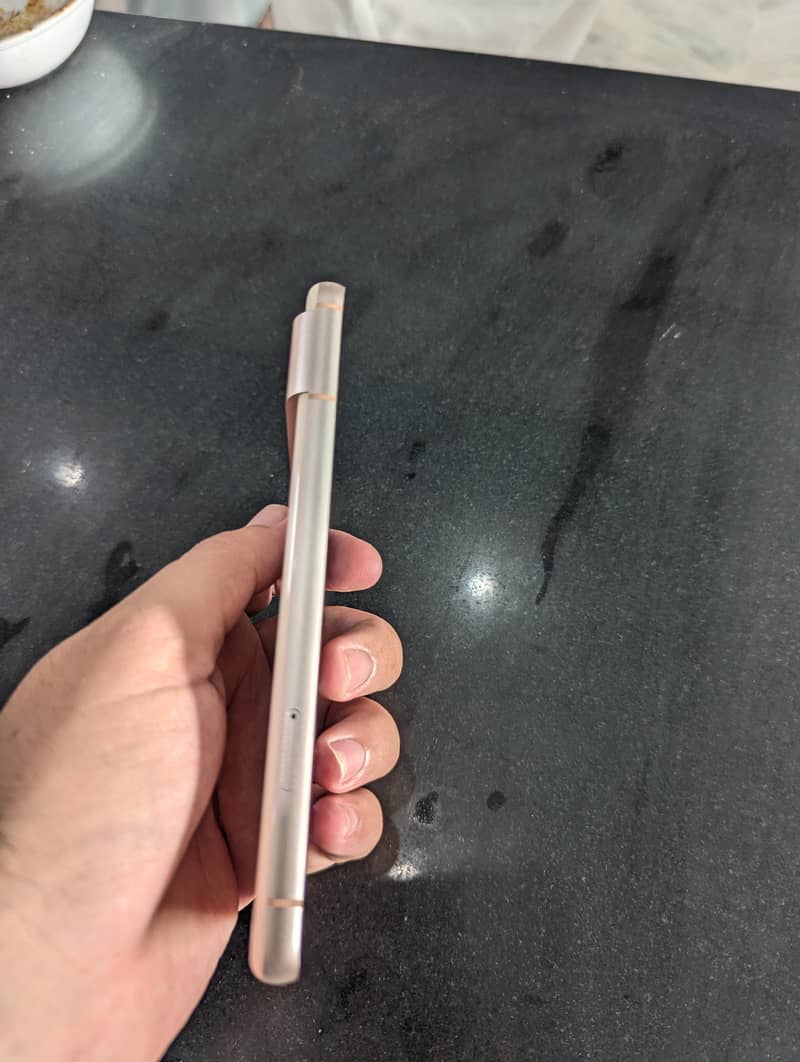 Google Pixel 8 3