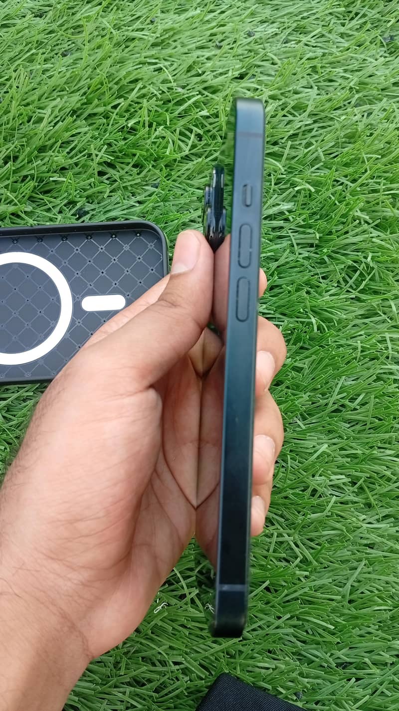 Apple iPhone 14 2
