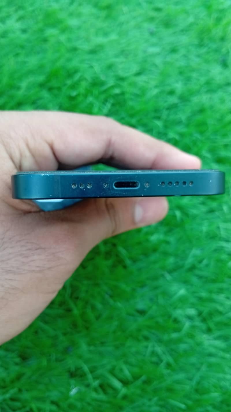 Apple iPhone 14 3