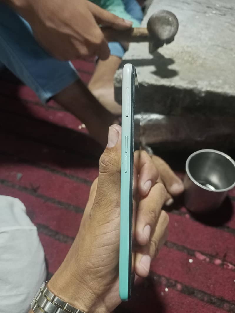 OPPO A31 3