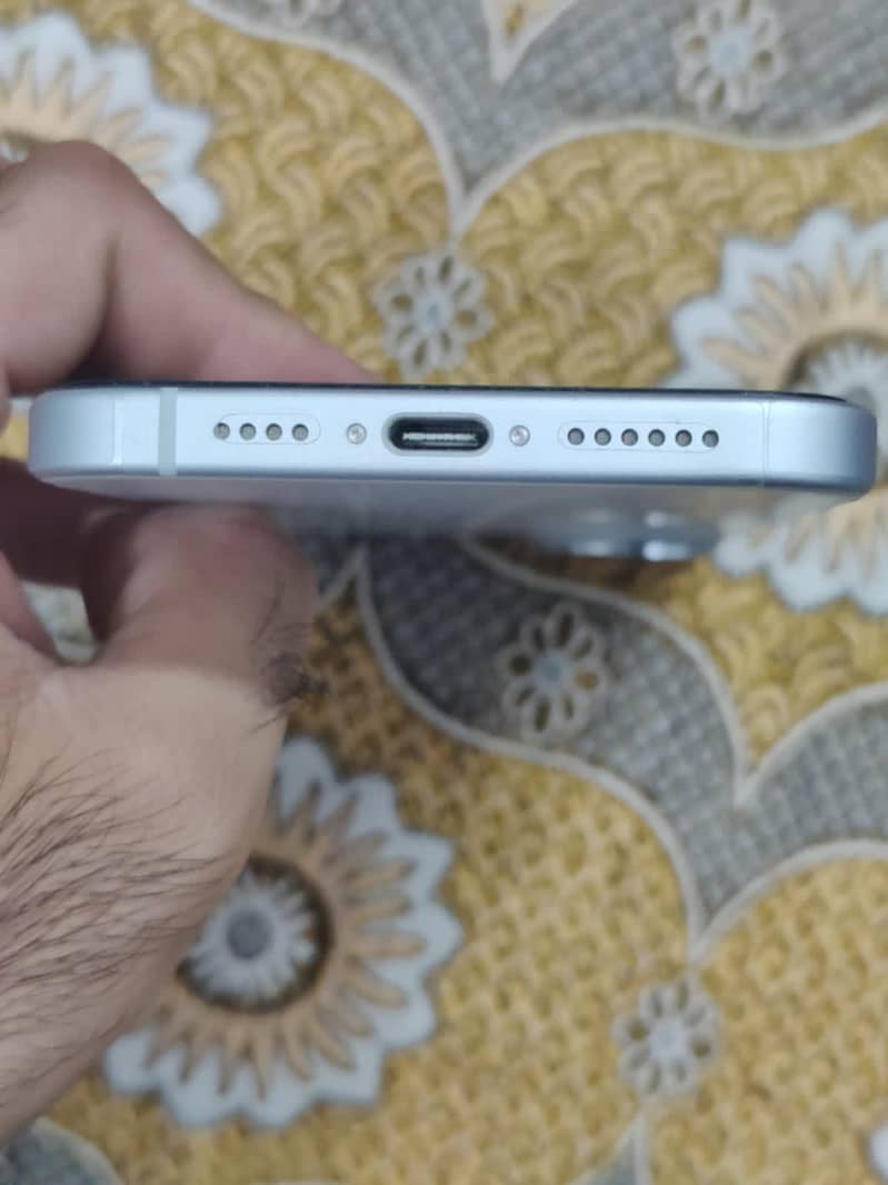 Apple iPhone 15 plus 3