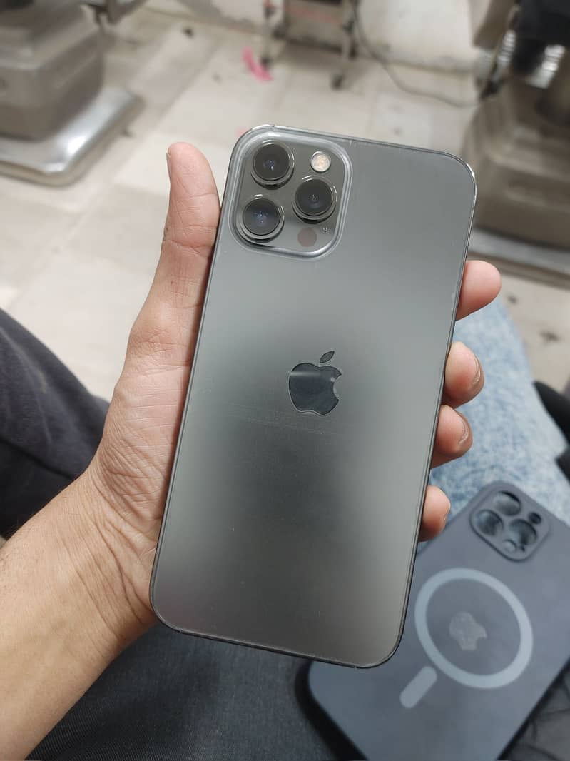 Apple iPhone 12 Pro Max 3