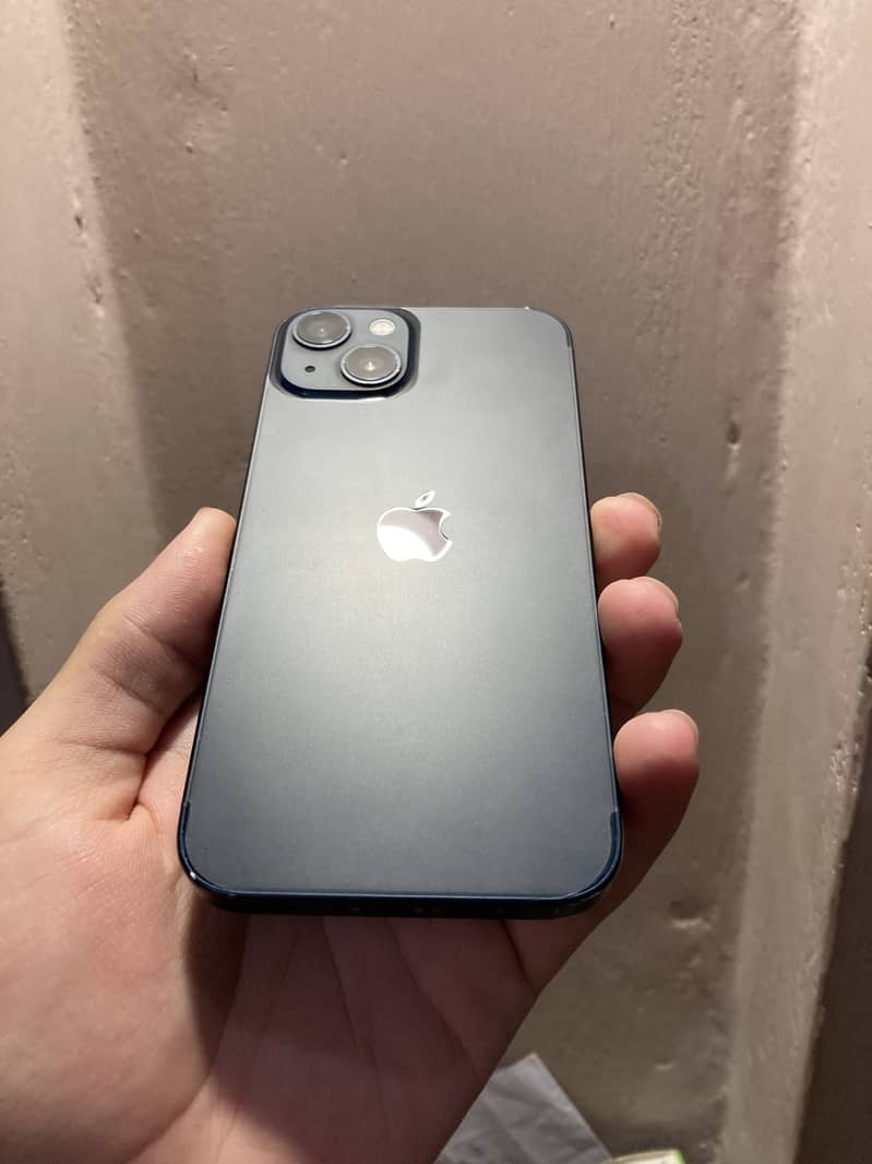 Apple iPhone 13 1