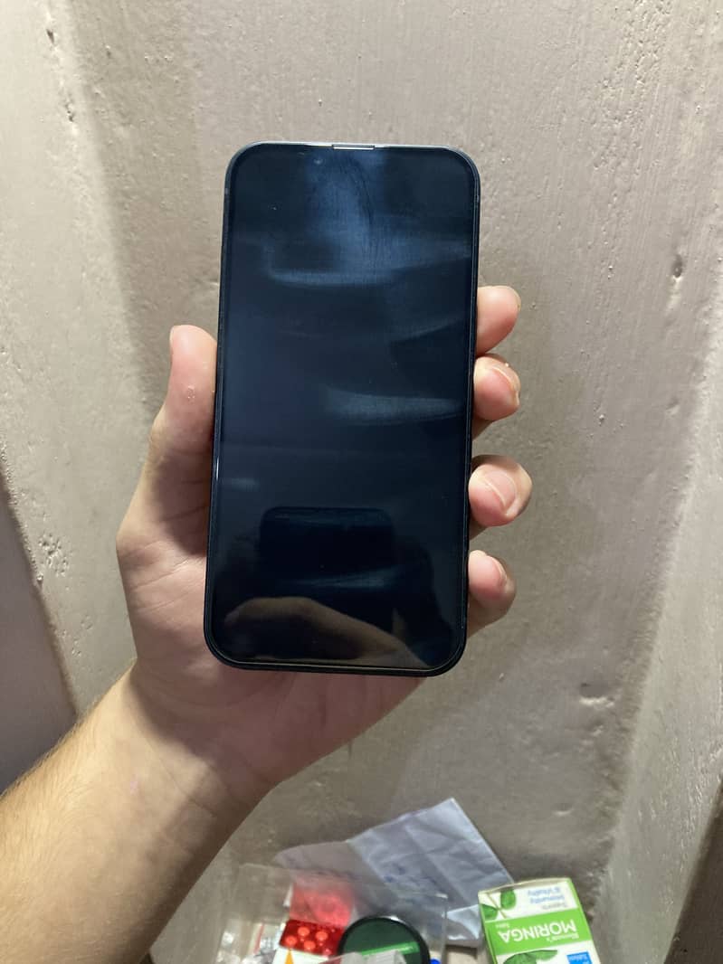 Apple iPhone 13 2