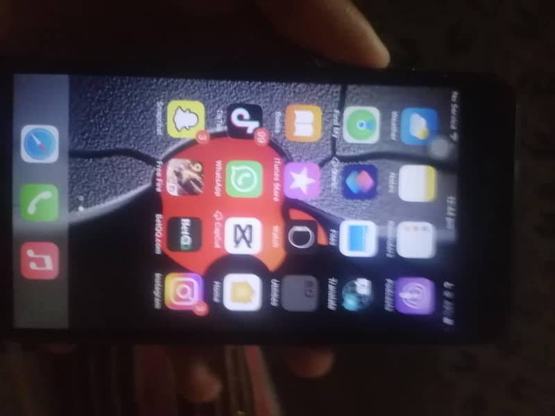 Apple iPhone 7 Plus 0