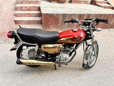 Honda 125 self start Gold edition