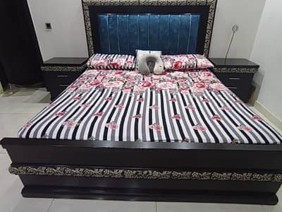 Complete King Size Bedroom Set for Sale – 1 Year Lightly Used