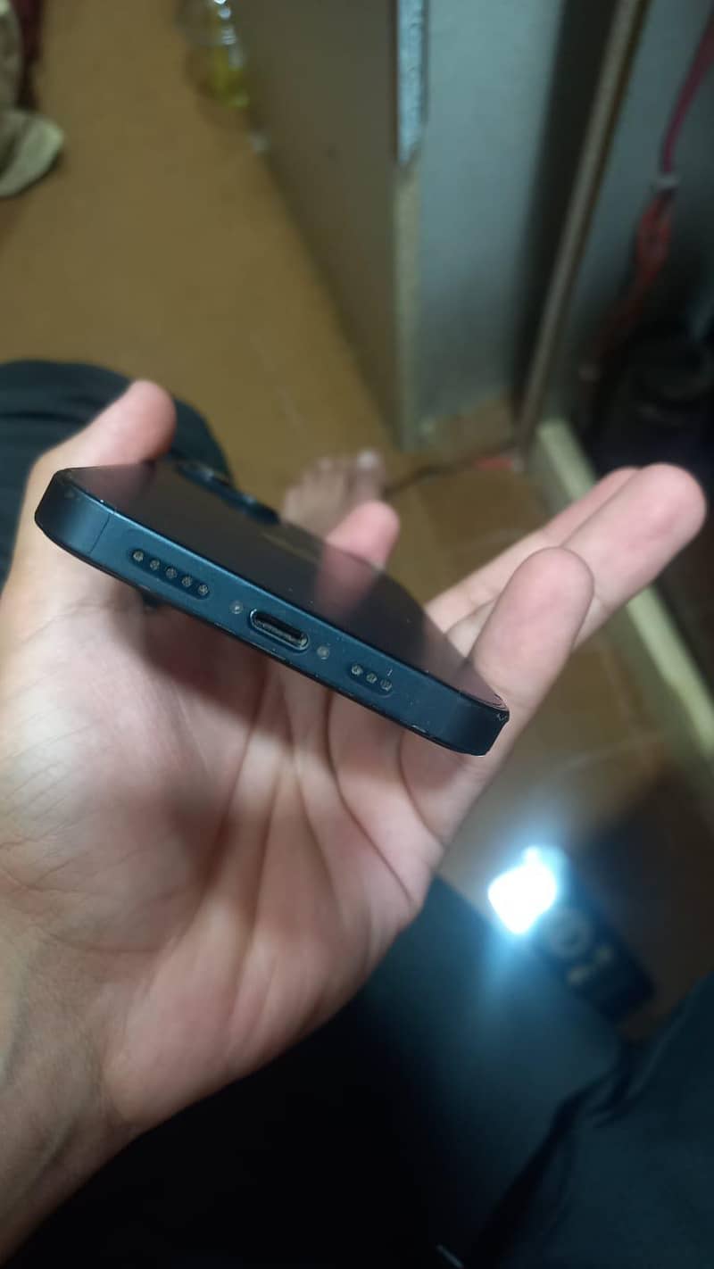 Apple iPhone 13 3