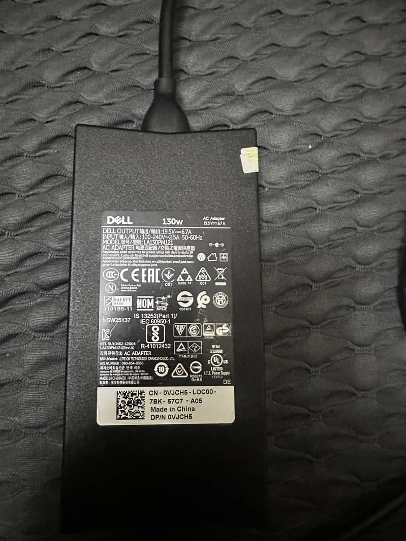 Dell Precision 3540 1