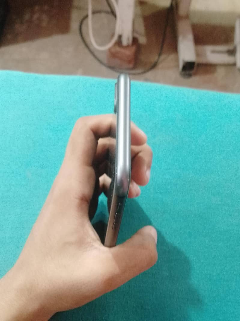 Apple iPhone 8 Plus 2