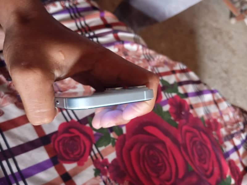 Apple iPhone 15 2