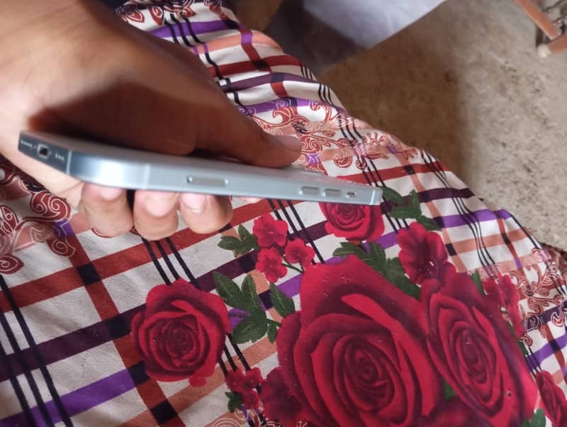 Apple iPhone 15 3