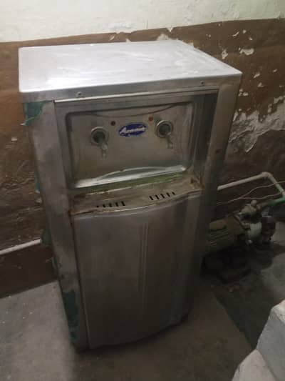 water cooler working conditions steel body