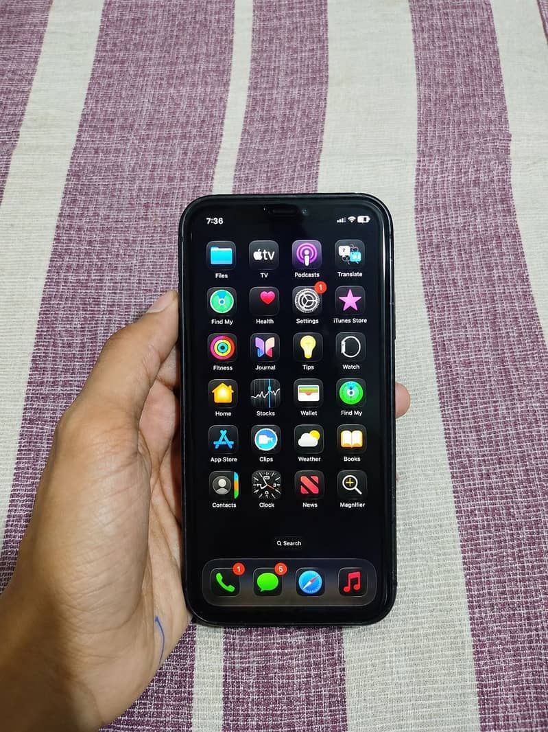 Apple iPhone 11 0