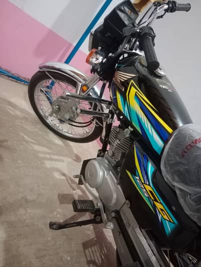 Honda 125 black