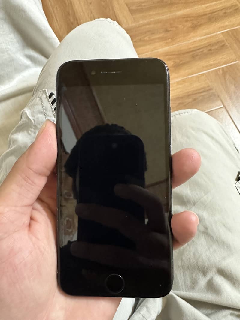 Apple iPhone 7 4