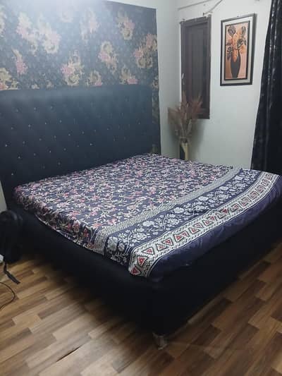 King size foam bed