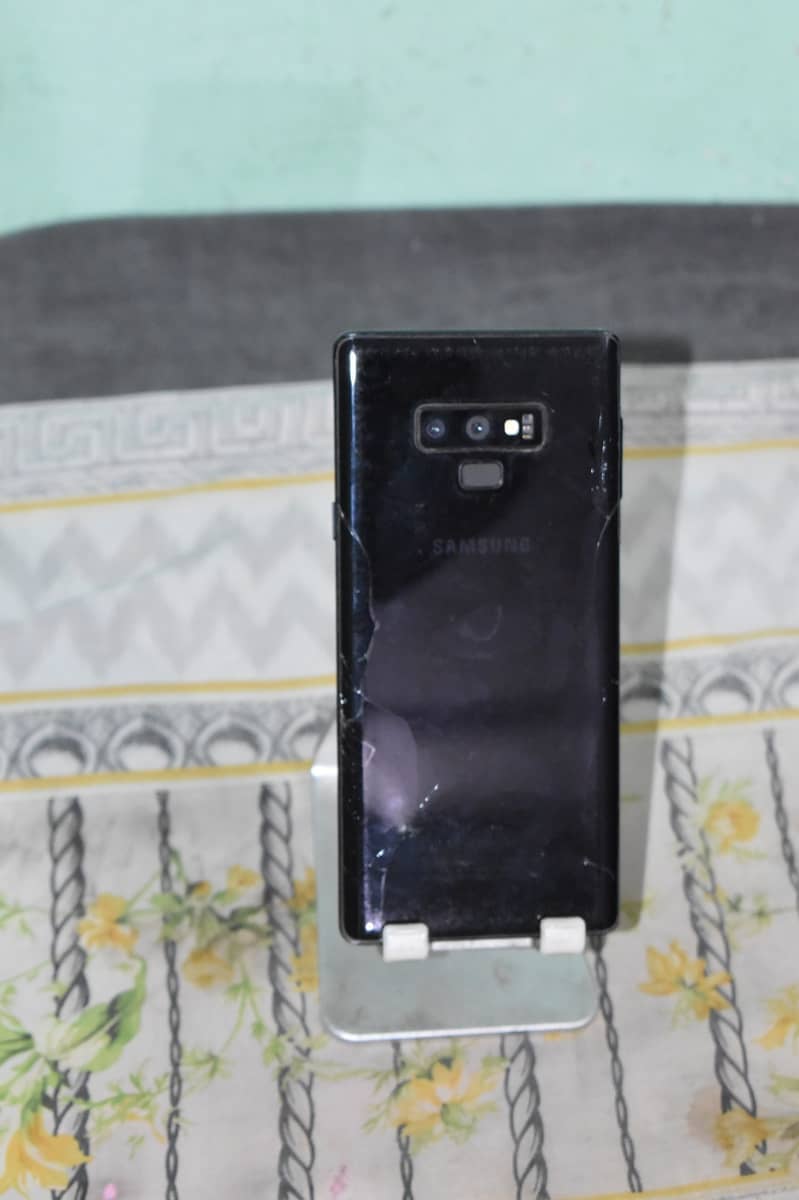 Samsung Mobile Note 9 5