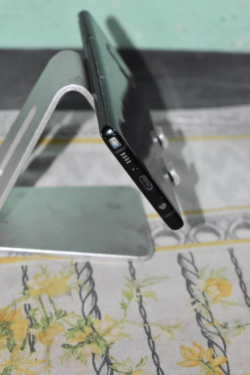Samsung Mobile Note 9 6