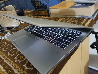 hp elite book core i5 8th gen (512 Gb ssd) (8Gb ram)