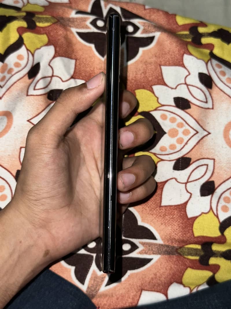SAMSUNG NOTE 10+ 7