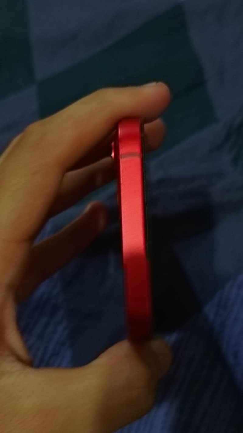 Apple iPhone 13 2