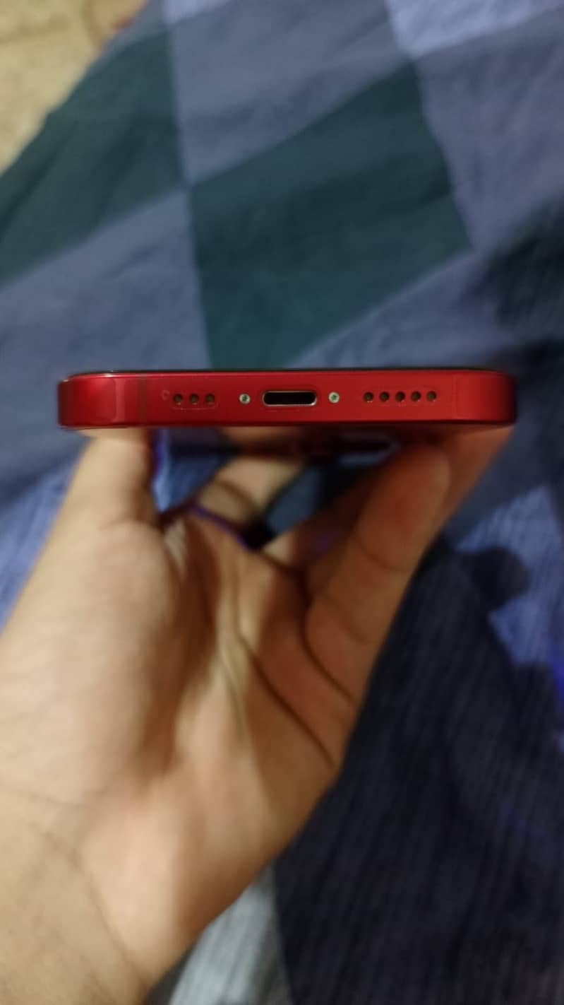 Apple iPhone 13 3