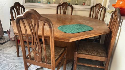 Selling dining table -5 chairs complete wooden -condition 10/10