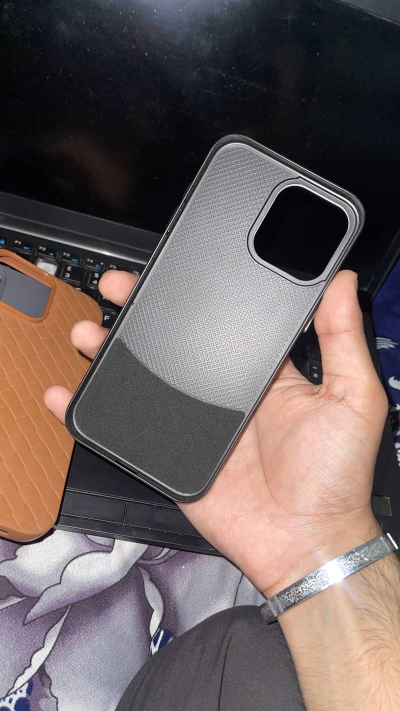 16 Pro Max Cases 2